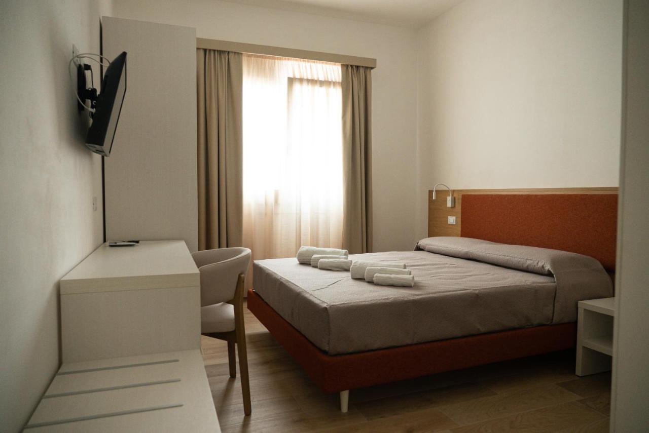 Butiko Hotel กัสเตลลุซโซ ภายนอก รูปภาพ